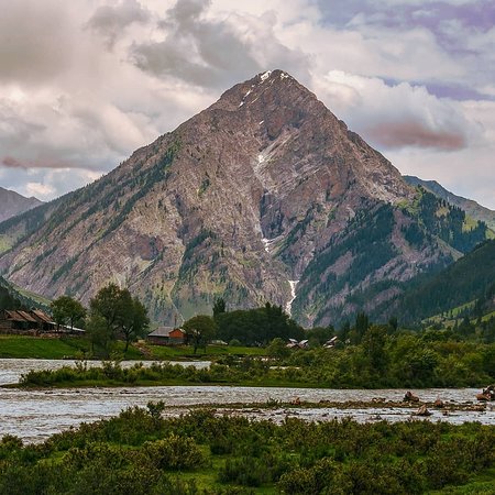 Habba Khatoon Peak