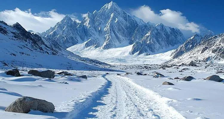 Thajiwas Glacier